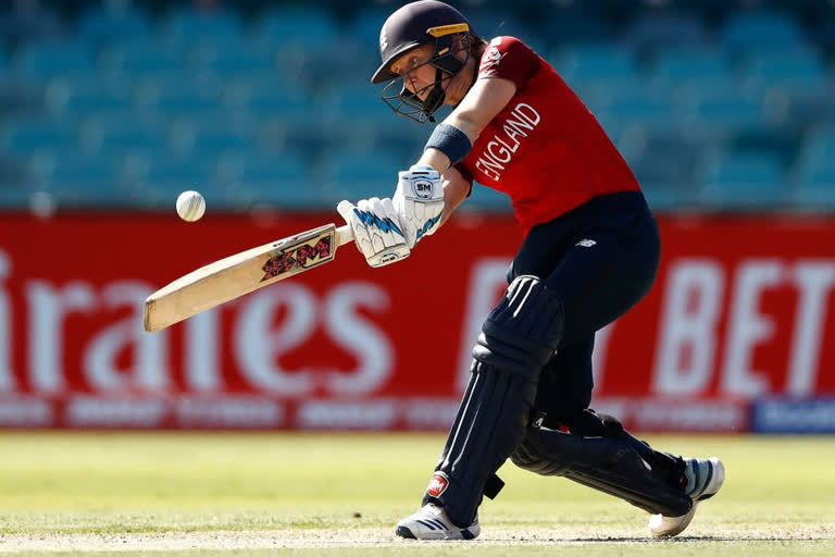 Heather Knight first player to score Hundred