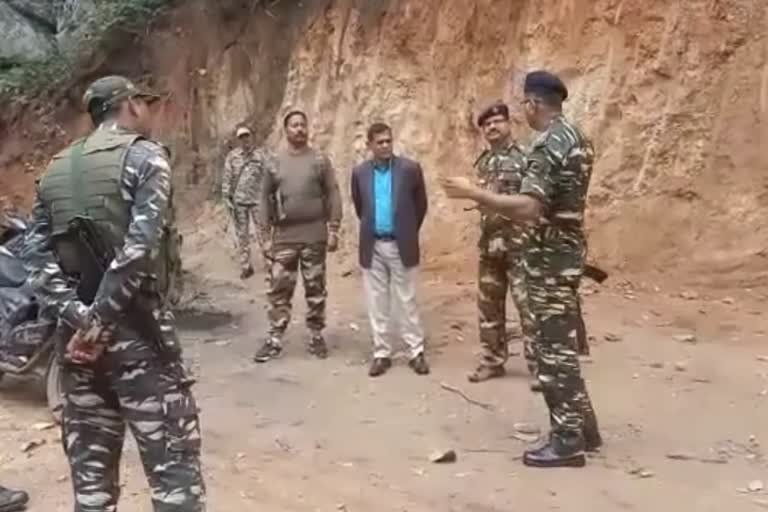 IG and SP visited Naxalite affected areas in balrampur