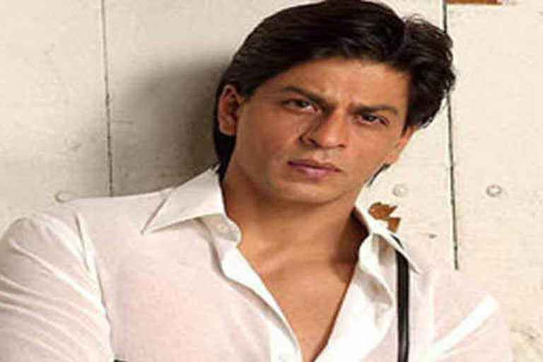 king khan shahrukh khan likely to work in rajkumar hirani's movie