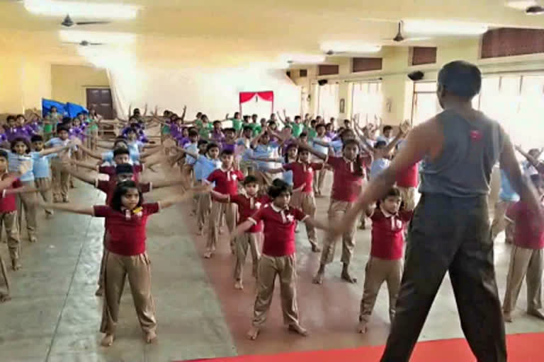 school students yoga record