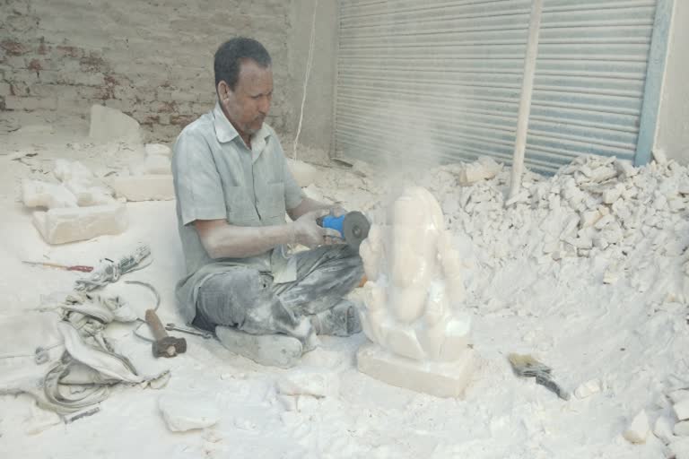 Marble statues of jabalpur are soldin worldwide