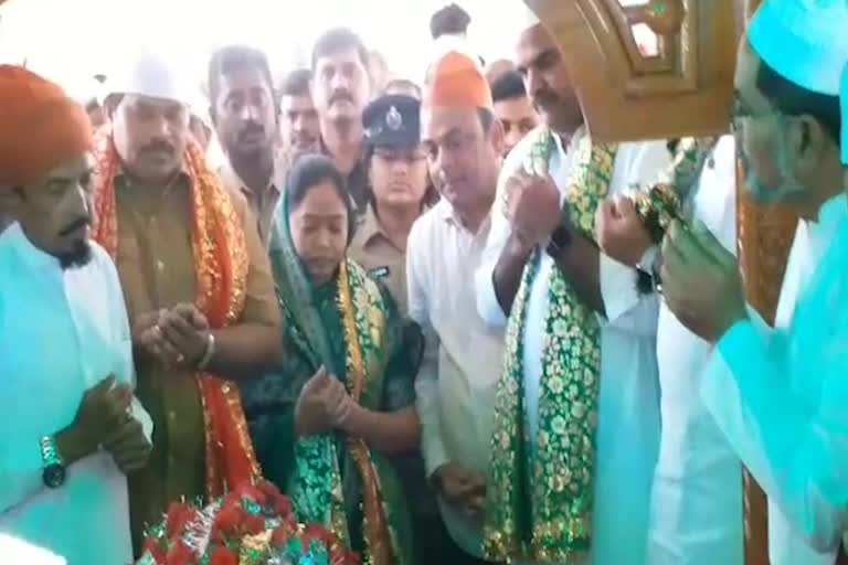 home-minister-visit-kadapa-darga