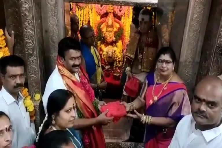 minister talasani Special worship at mahankali temple