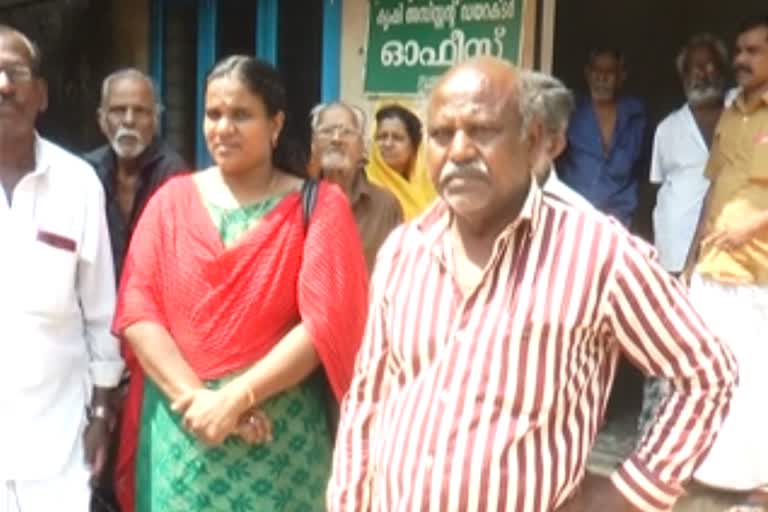 PANCHAYATH COAT SUPPLY PROJECT  കട്ടിലുകൾ വിതരണം ചെയ്തു  തൃത്താല  പാലക്കാട്  വയോജനങ്ങൾക്ക് കട്ടിലുകൾ  trthala  palakkad