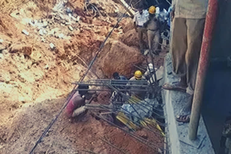 Delhi-Dibrugarh Rajdhani Express  Bomb in the train  @RailMinIndia  @PiyushGoyal  മംഗലാപുരത്ത് മതിലിടിഞ്ഞ് രണ്ട് പേര്‍ മരിച്ചു