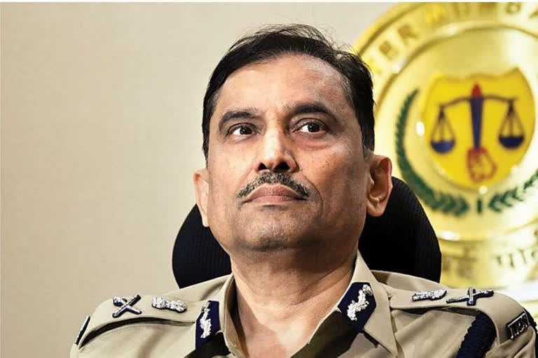 Outgoing Mumbai top cop Sanjay Barve given farewell