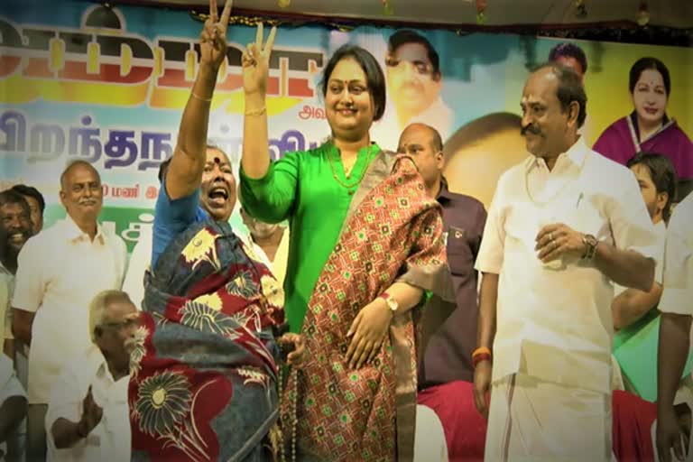 Actress Vindhiya Speech Thoothukudi Actress Vindhiya Speech தூத்துக்குடி நடிகை விந்தியா பேச்சு நடிகை விந்தியா பேச்சு நடிகை விந்தியா Actress Vindhiya