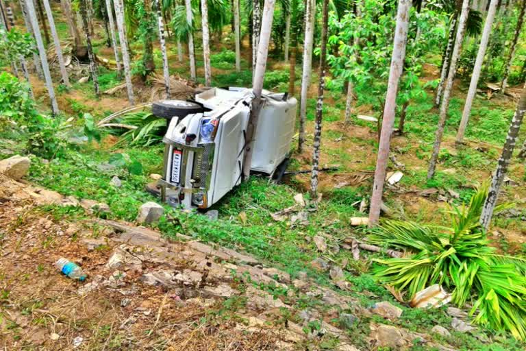 Bolero Car overturned