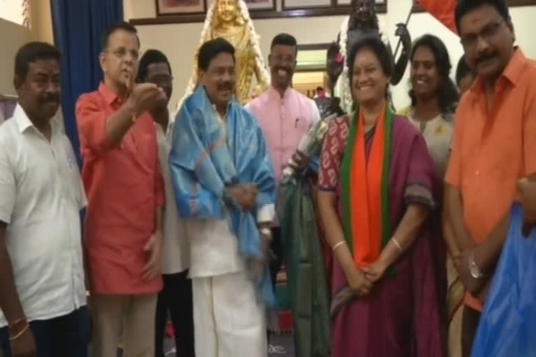 Expelled AIADMK MP Sasikala Pushpa joins BJP in Chennai