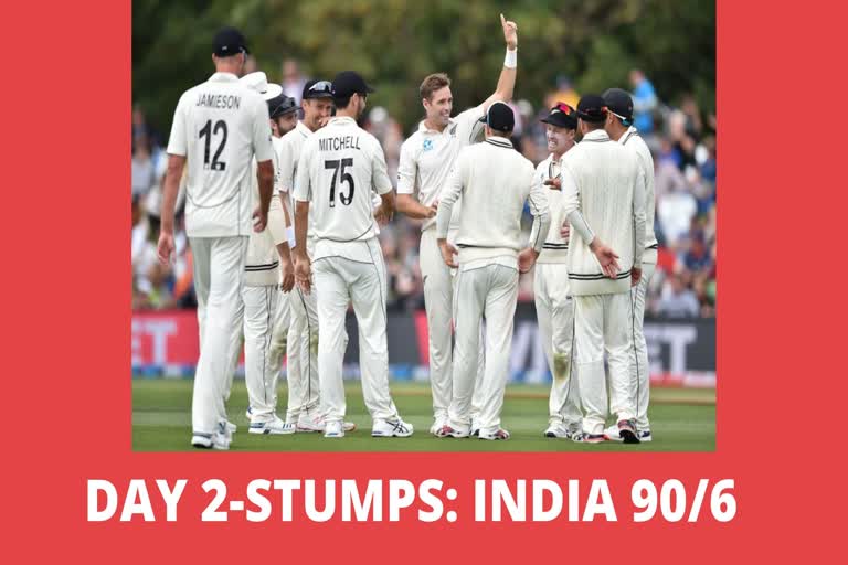 Jasprit Bumrah celebrates with teammates after sending back Kane Williamson.