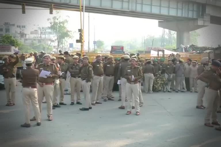 Heavy police deployment in Shaheen Bagh