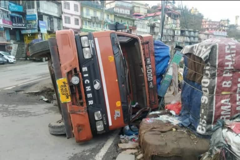 road accident in shima