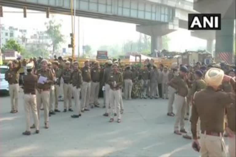 Heavy police deployment in Shaheen Bagh,ಶಾಹೀನ್ ಬಾಗ್ ಬಳಿ ಸೆಕ್ಷನ್ 144 ಜಾರಿ