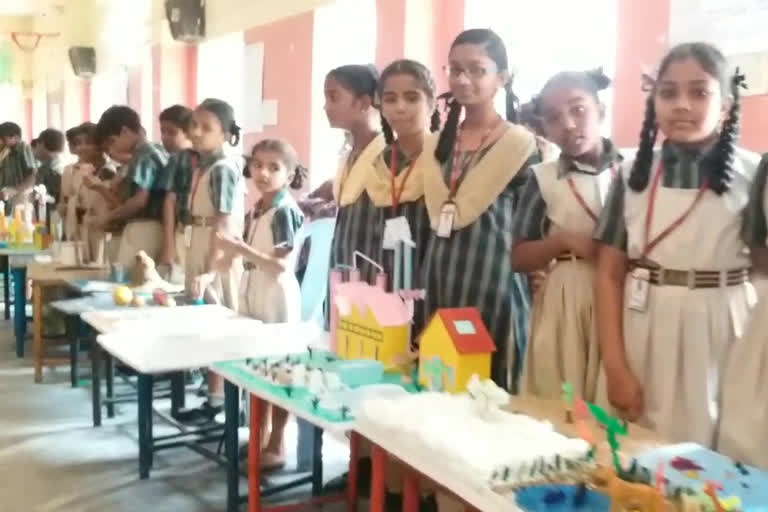 'Science Fair' for the third consecutive day in parwathipuram