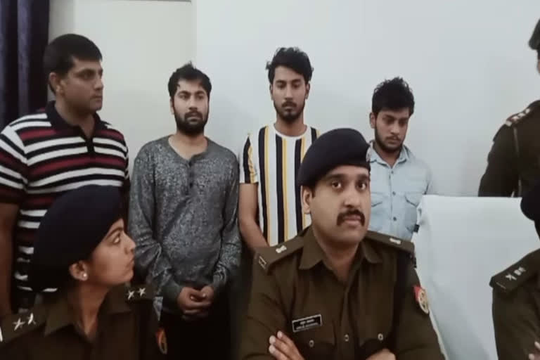 Noida police arrested crook after encounter