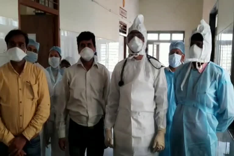 Mockdrill organized to treat corona infected patient in betul district hospital