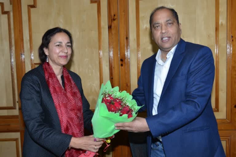 Chief Income Tax Commissioner meets CM Jairam Thakur