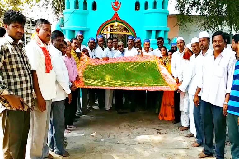 chadar parade amzmer darga ursu celebrations in amarachintha