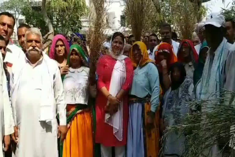 farmers reached outside rewari secretariat