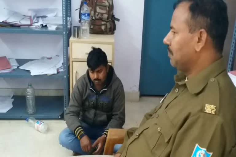 Cyber criminal, Cyber criminal arrested,  Cyber crime, crime in jamshedpur, Jamshedpur Cyber Police Station, साइबर अपराधी, साइबर अपराधी गिरफ्तार, जमशेदपुर में अपराध, जमशेदपुर साइबर थाना