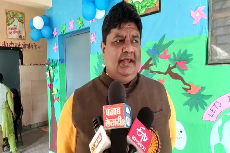 narela municipal corporation chairman suneet chauhan on corona virus in delhi