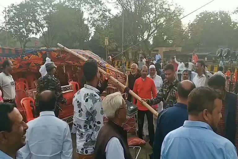 Pandal falls on occasion of Martyrdom Day of late MP Sunil Mahato in jamshedpur