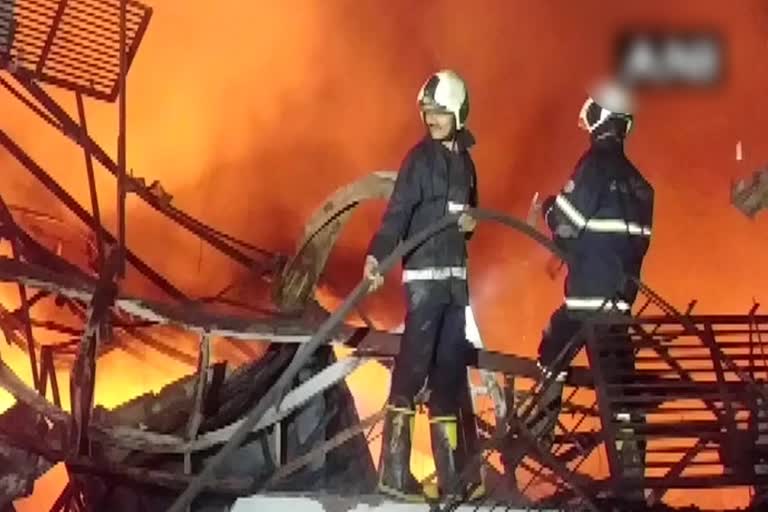 _Fire Breaks Out in Mumbai Godown