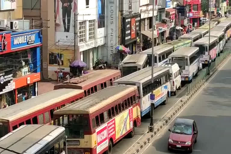 കെഎസ്ആർടിസി  കെഎസ്ആർടിസി മിന്നൽ പണിമുടക്ക്  വീഴ്‌ച പറ്റിയിട്ടില്ല  സിറ്റി പൊലീസ് കമ്മീഷണര്‍  ksrtc strike  thiruvananthapuram  city police commissioner report  ksrtc strike in thiruvananthapuram