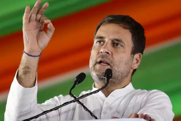 Rahul likens govt's COVID-19 assurance to that of sinking Titanic captain