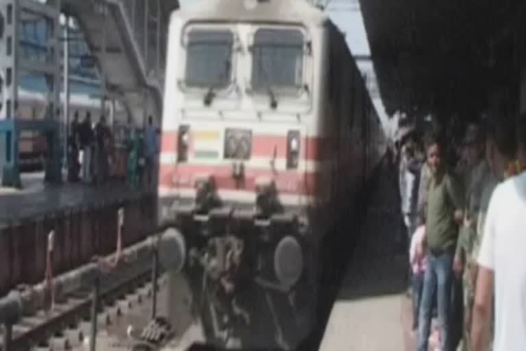 passengers facing problems due to only two reservation coaches in shatabdi train for ambala