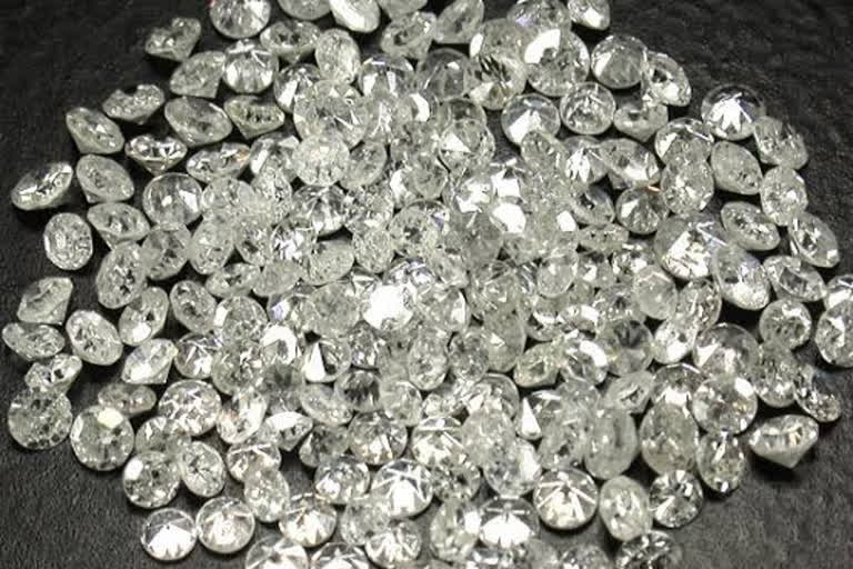 rating-agency-organization-crisil-said-a-big-drop-in-diamond-exports