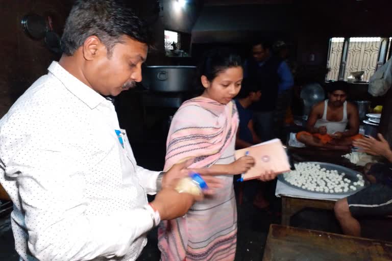 Surprise inspection of sweet shops in hazaribag