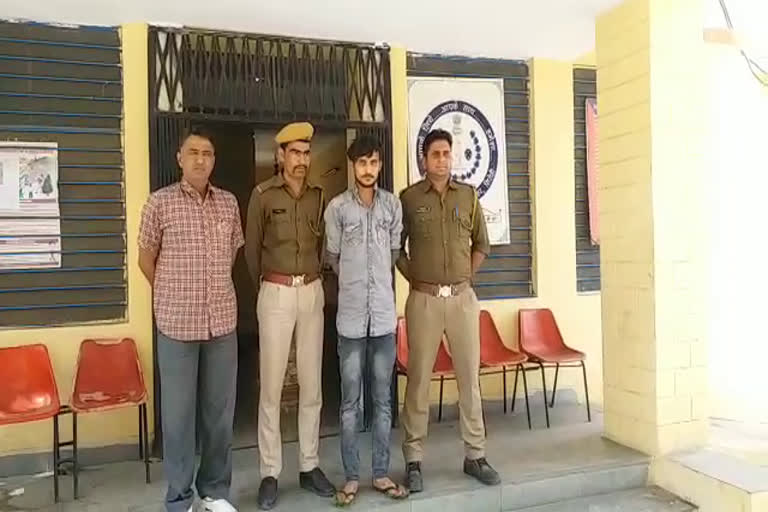 अलवर की खबर, two crooks arrested