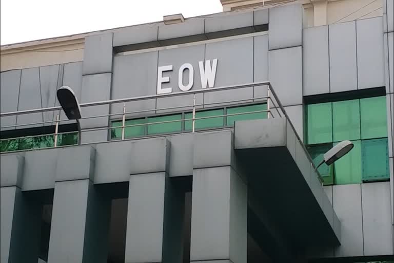 Two Patwaris held hostage in EOW office