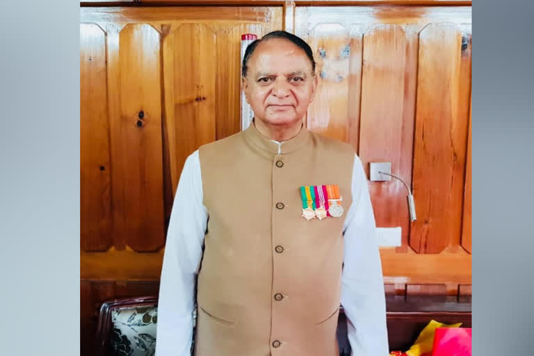 Minister Mahendra Singh