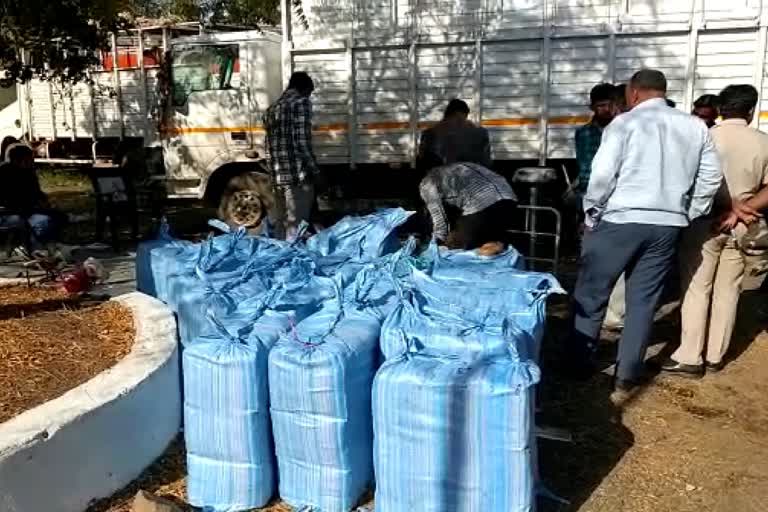 Three arrested for smuggling cannabis in brwani