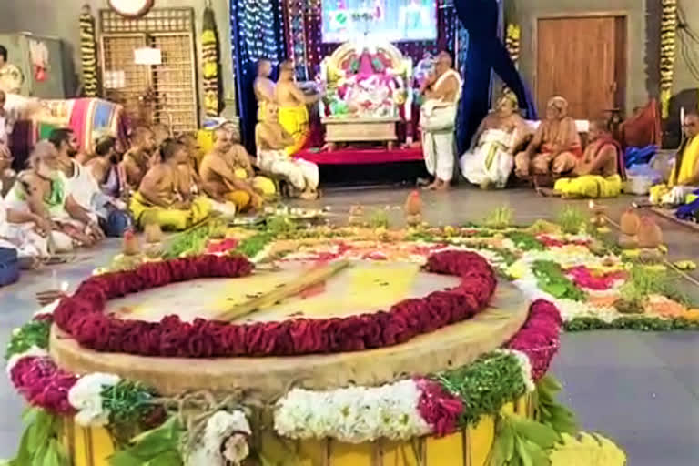 YADADRI BRAHMOSTAVALU HELD IN A GRAND WAY ON 10TH DAY