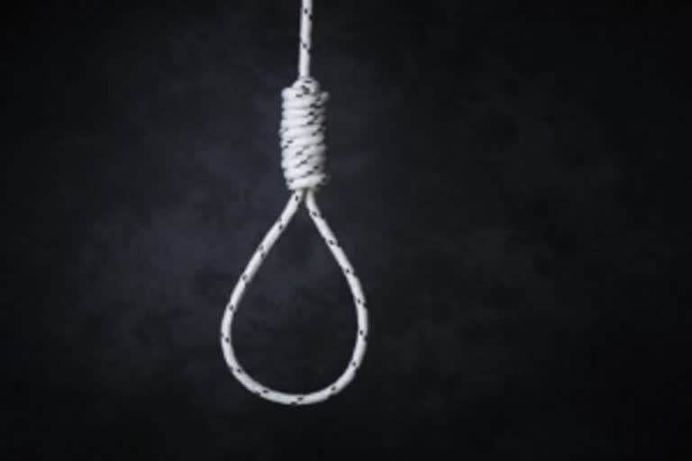 Udaipur jail  man commits suicide  suicide  ജയിലില്‍ തൂങ്ങി മരിച്ചു  ജീവപര്യന്തം തടവിന് ശിക്ഷിച്ചു  രാംനിവാസ് ഗുർജാർ  ജയ്‌പൂര്‍