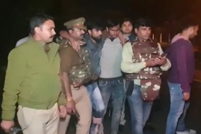 Police encounter with miscreants  in Zoo sector of Dadri noida