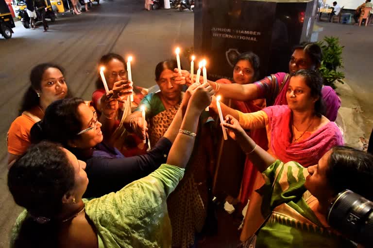 വനിതാ ദിനാഘോഷം  വനിതാ ദിനം  രാത്രി നടത്തം  പത്തനംതിട്ട രാത്രി നടത്തം  പത്തനംതിട്ട വനിതാ ദിനാഘോഷം  womens day celebration  night walk  pathanamthitta night walk