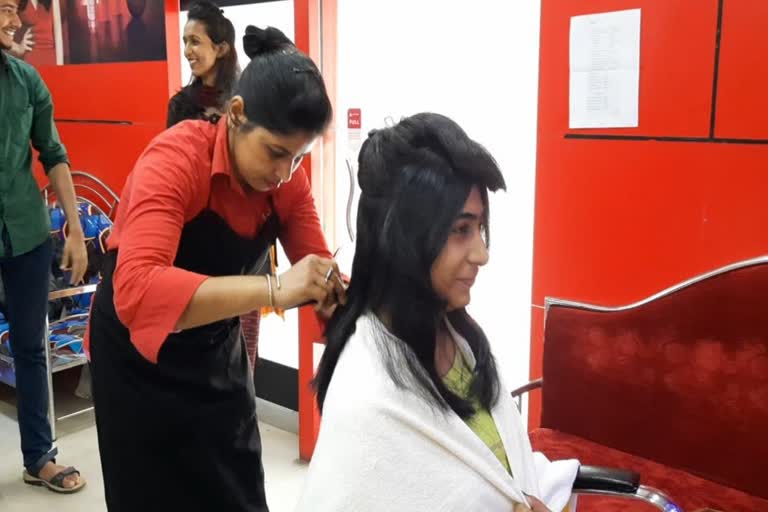 Madhurima Kar donated hair