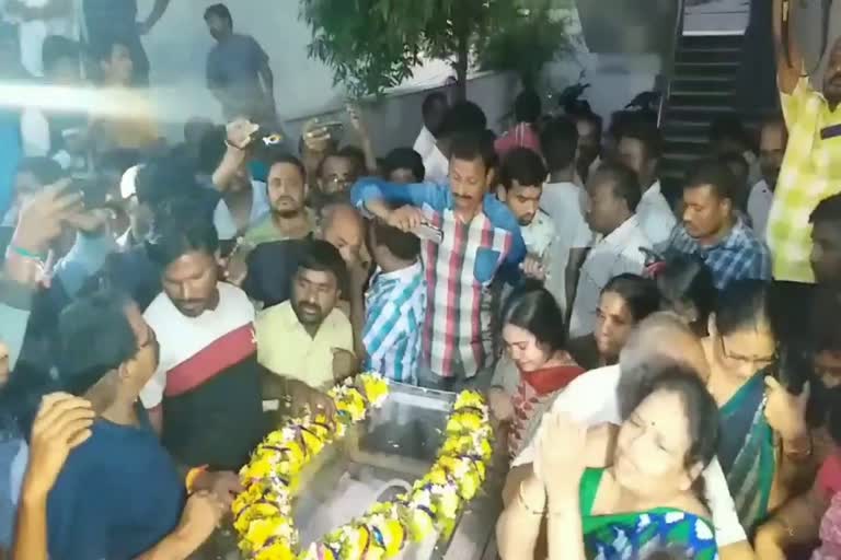 maruthi rao dead body reached to his home in miryalaguda