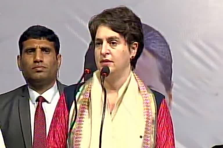 Priyanka Vadra reaches Shimla