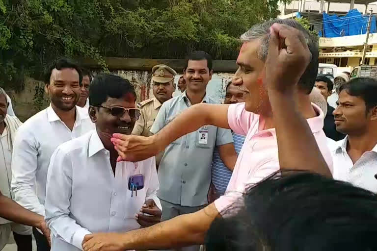 Minister Harish Rao participated in Holi celebrations in siddipet