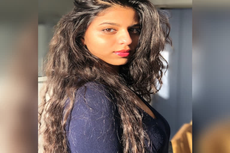 Suhana khan,  Suhana khan makes Instagram account public, shahrukh khan, सुहाना खान, सुहाना खान ने अपना इंस्टाग्राम अकांउट किया पब्लिक,  शाहरुख खान