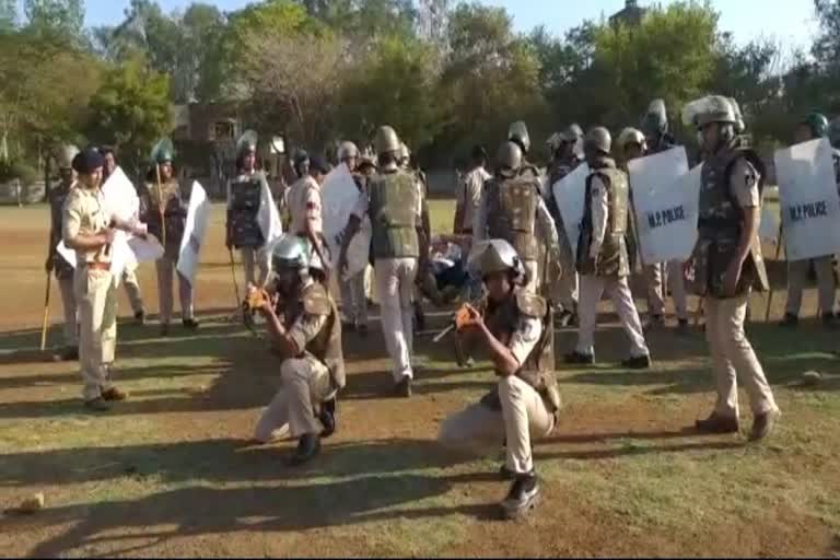 due-to-holi-police-mock-drill-in-vidisha