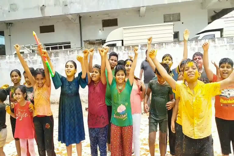 holi-celebrations-with-natural-colors-in-warangal