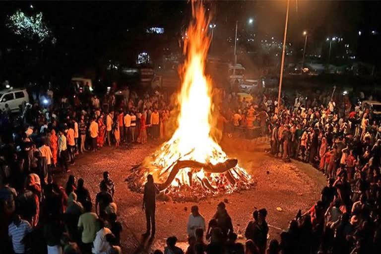 Holika Dahan symbolizes the victory of good over evil