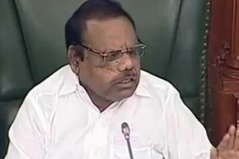 TN Speaker issues notice to 11 AIADMK MLAs