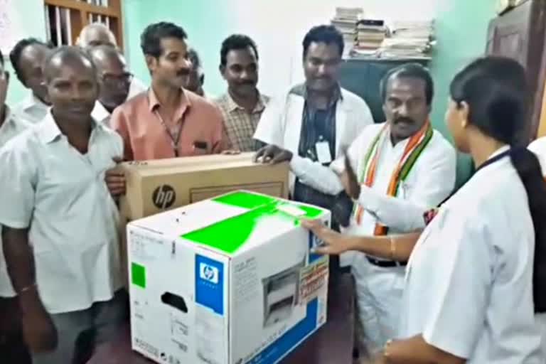 vasanthakumar mp gifting computer in kanyakumari